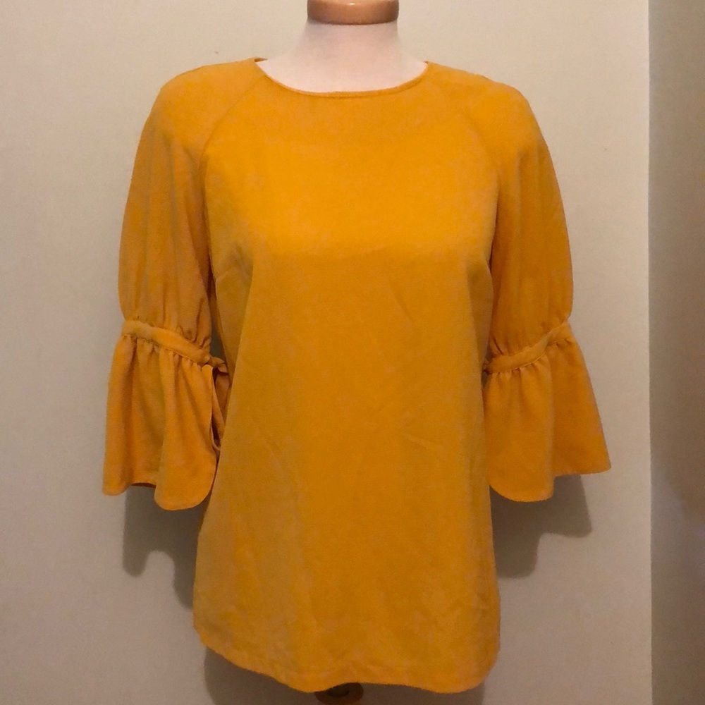 Yellow blouse size S.